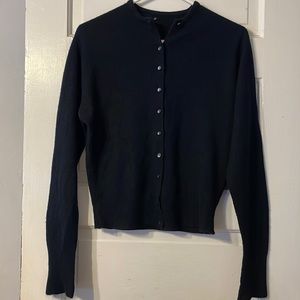 Form fitting vintage cardigan